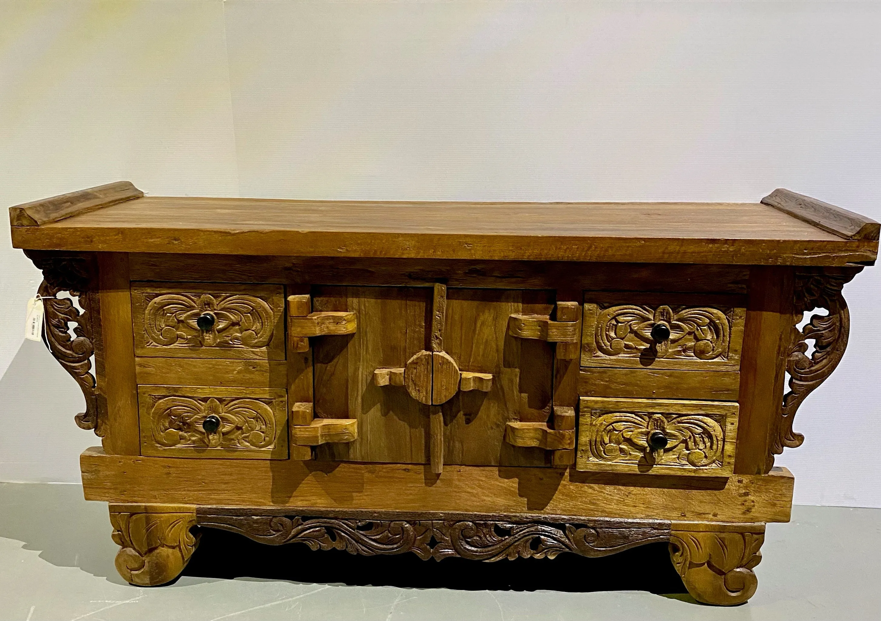 Carved Console 160cm Natural