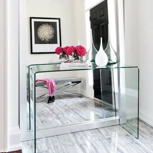 Curvo Console Table