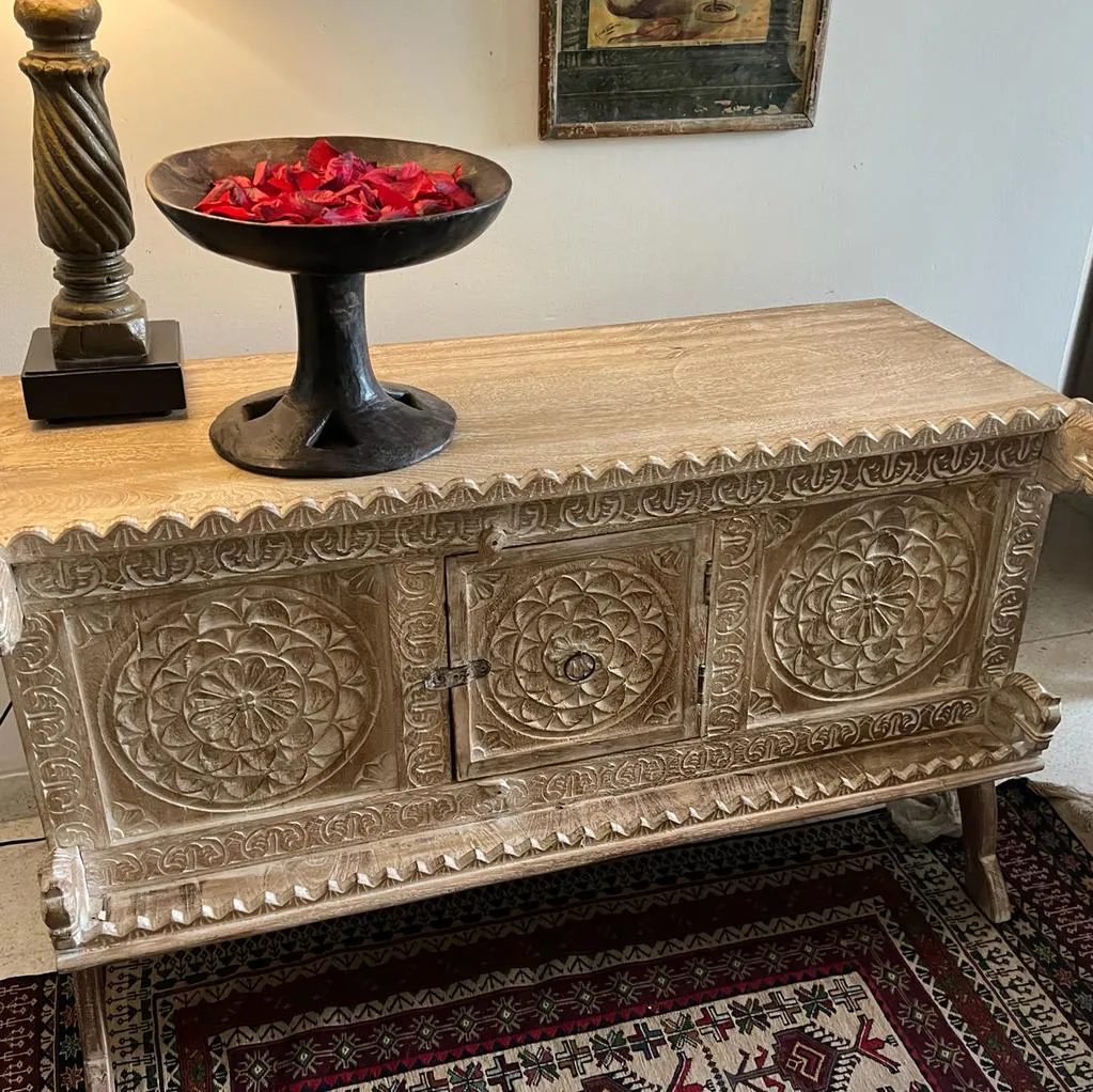 Fazeen : Cream Coloured, Carved Cabinet