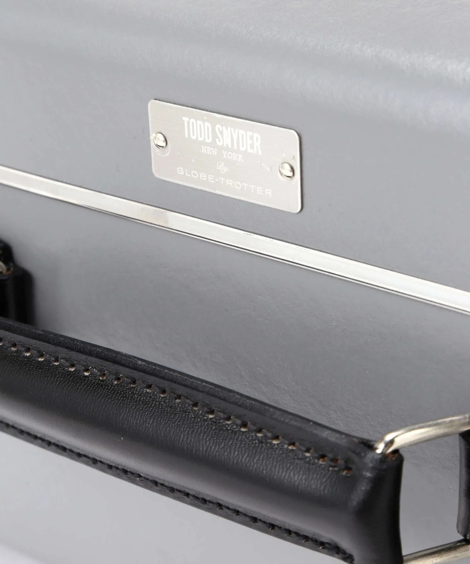 Globe-Trotter X Todd Snyder 18" Suitcase in Grey