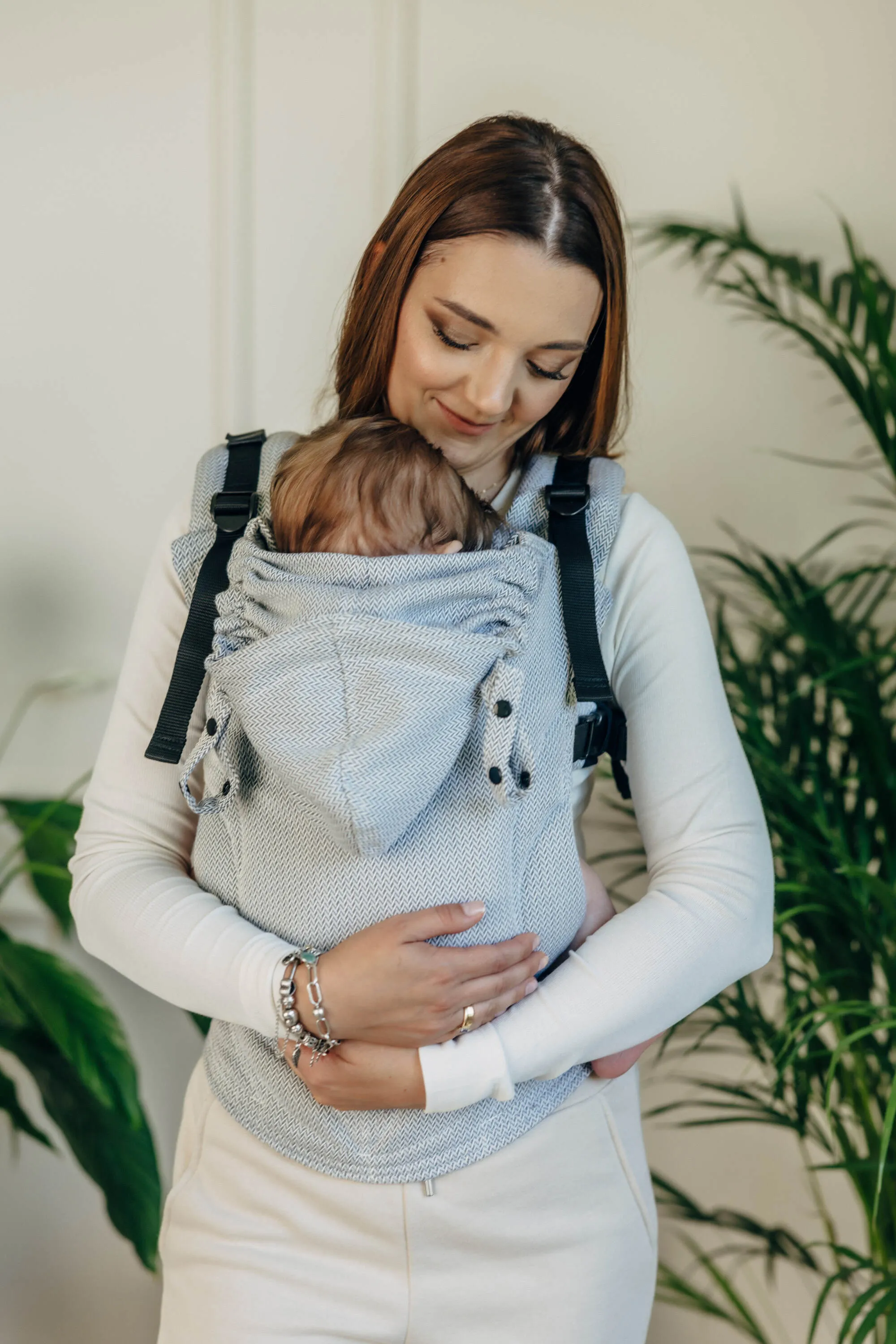 LennyLamb LennyGo Ergonomic Baby Carrier Toddler Size Little Herringbone Grey