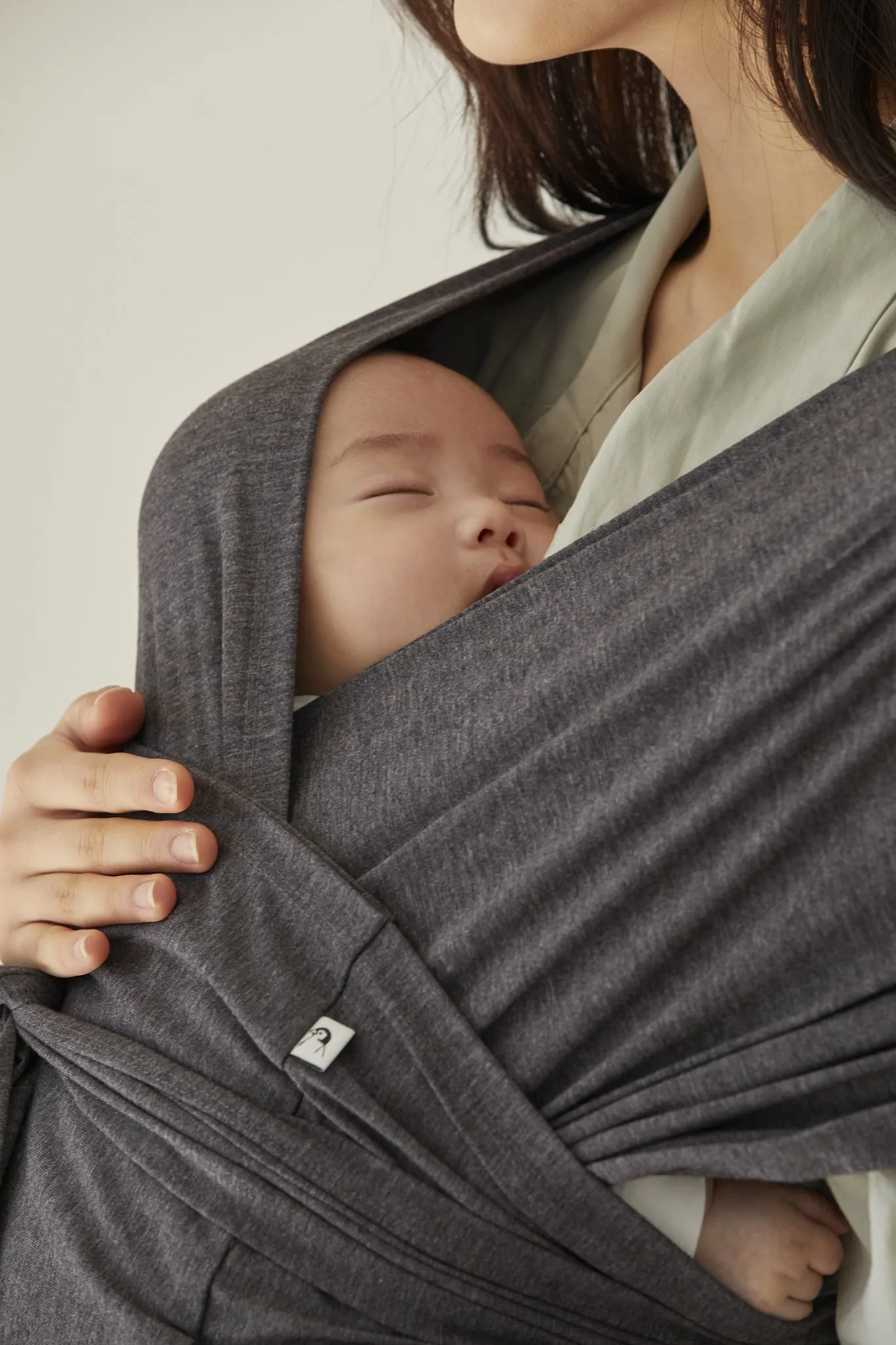 Made in Korea KONNY New Baby Carrier Adjusting the straps