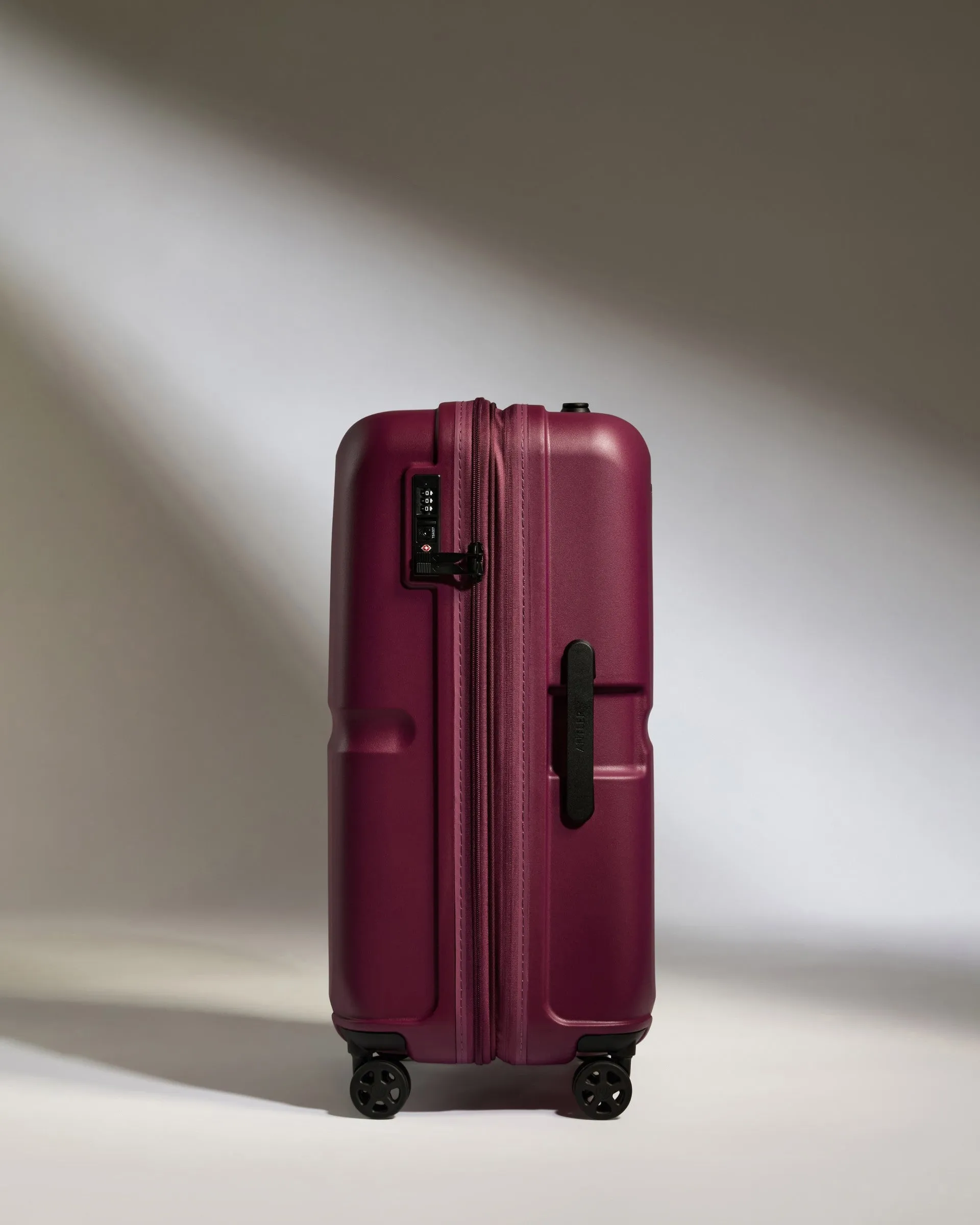 Medium Suitcase in Heather Purple - Single Stripe