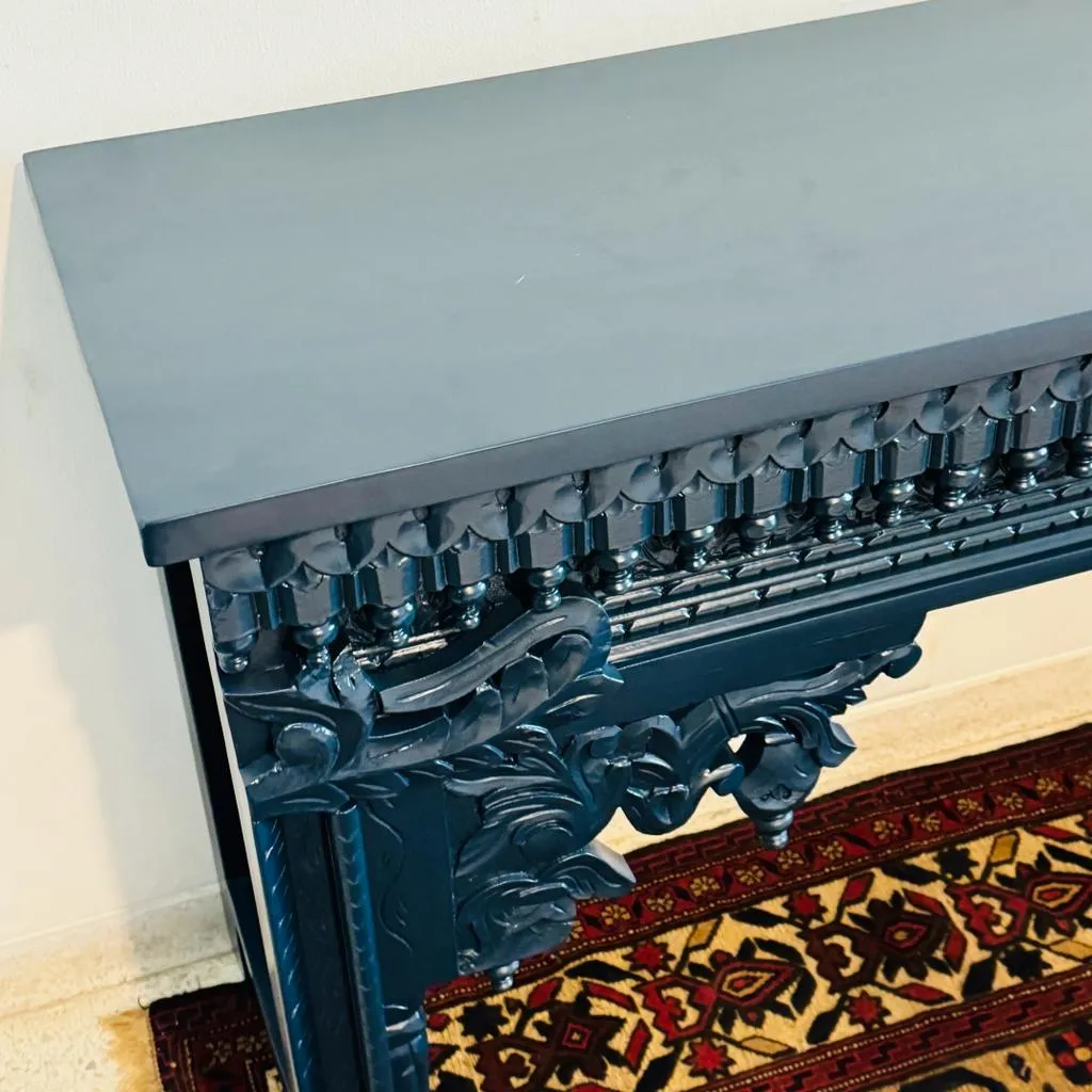 Sehr 2 : Blue Coloured Carved Wooden Console/ Sideboard