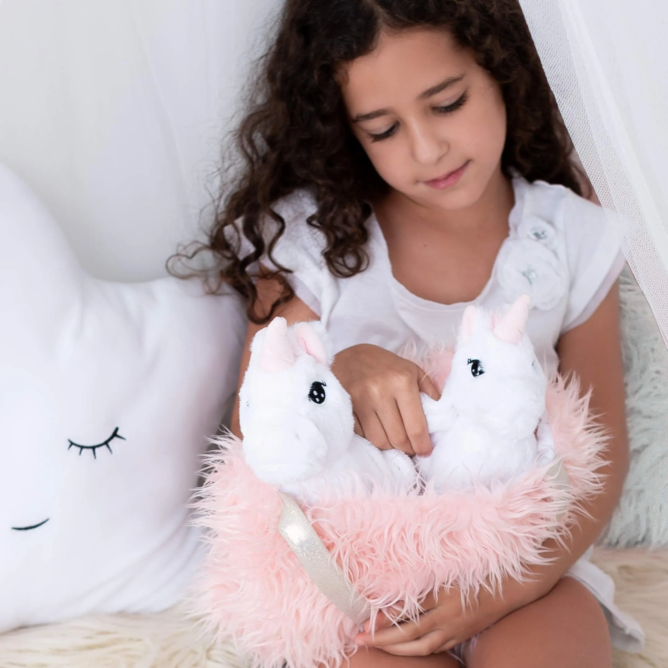 Unicorn Toy Set for Girls 3 to 10 Mommy and Baby Stuffed Animals Bag Blanket